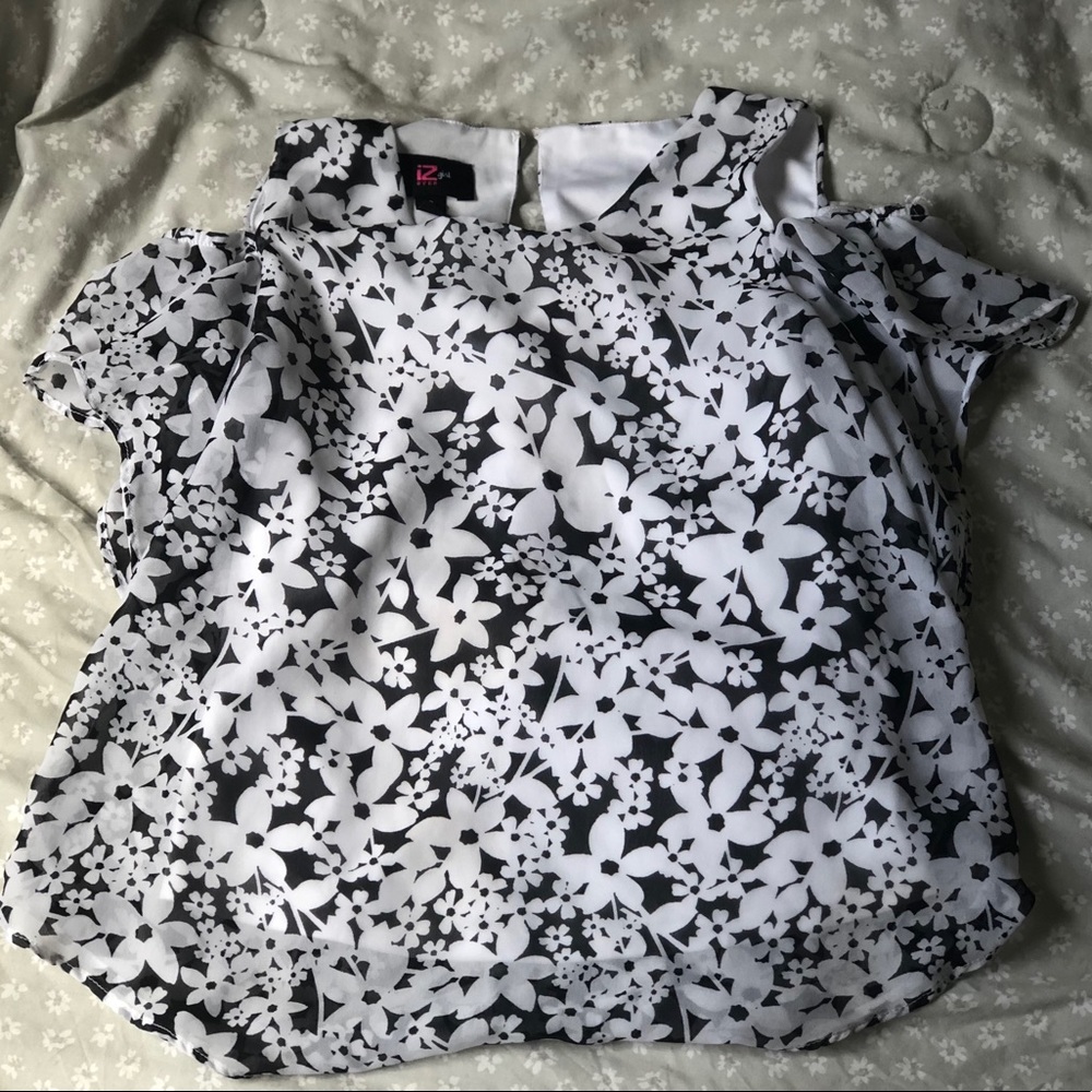 Girls Black and White Cold Shoulder Blouse!